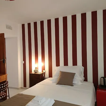 Bed and breakfast Nina Artistico 3*